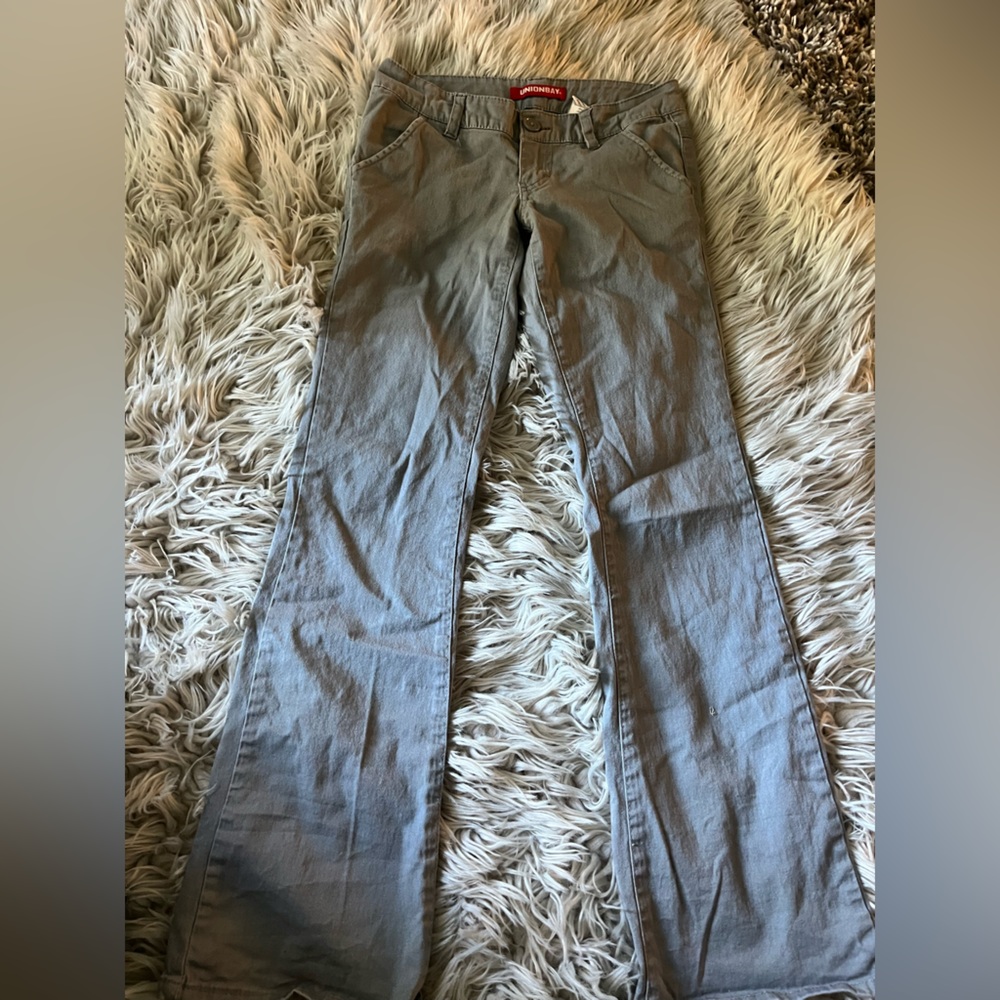 Woman’s union bay cargo pants
